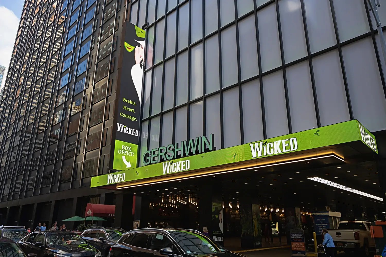 Hotels near Gershwin Theatre | The Pearl Hotel NYC